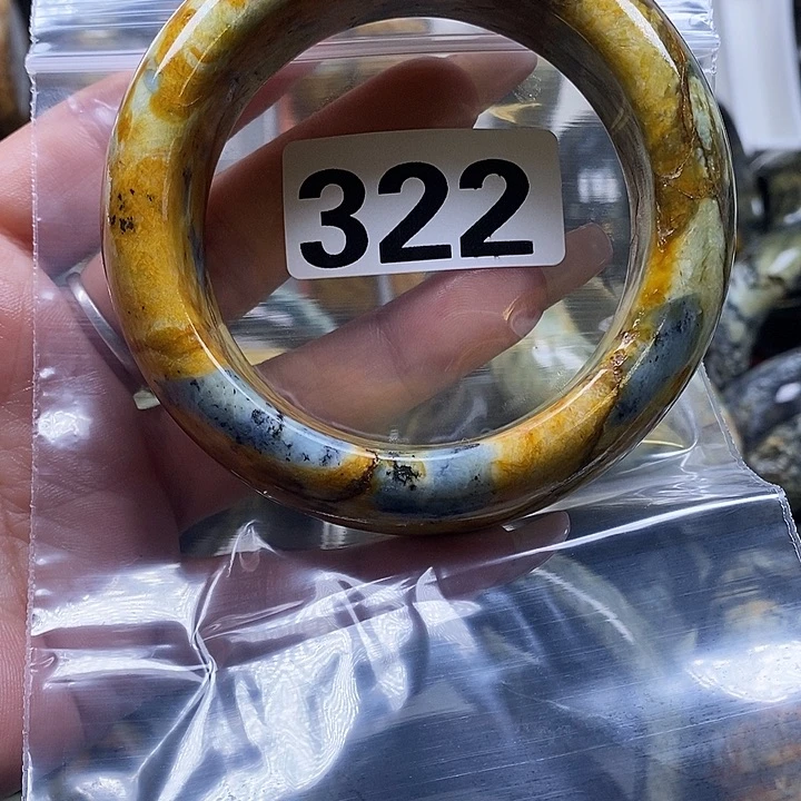 开***天蛇纹石玉未镶嵌手镯