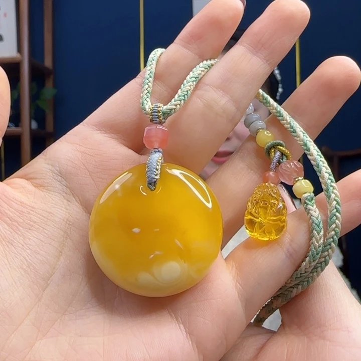 蜜蜡吊坠(赠链)未镶嵌
