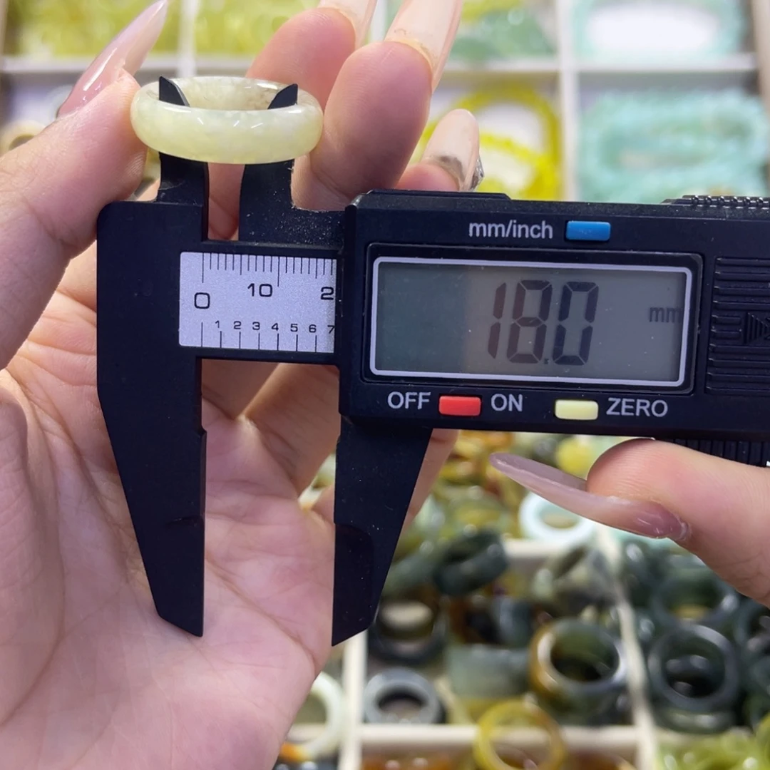 蛇纹石玉未镶嵌手镯24