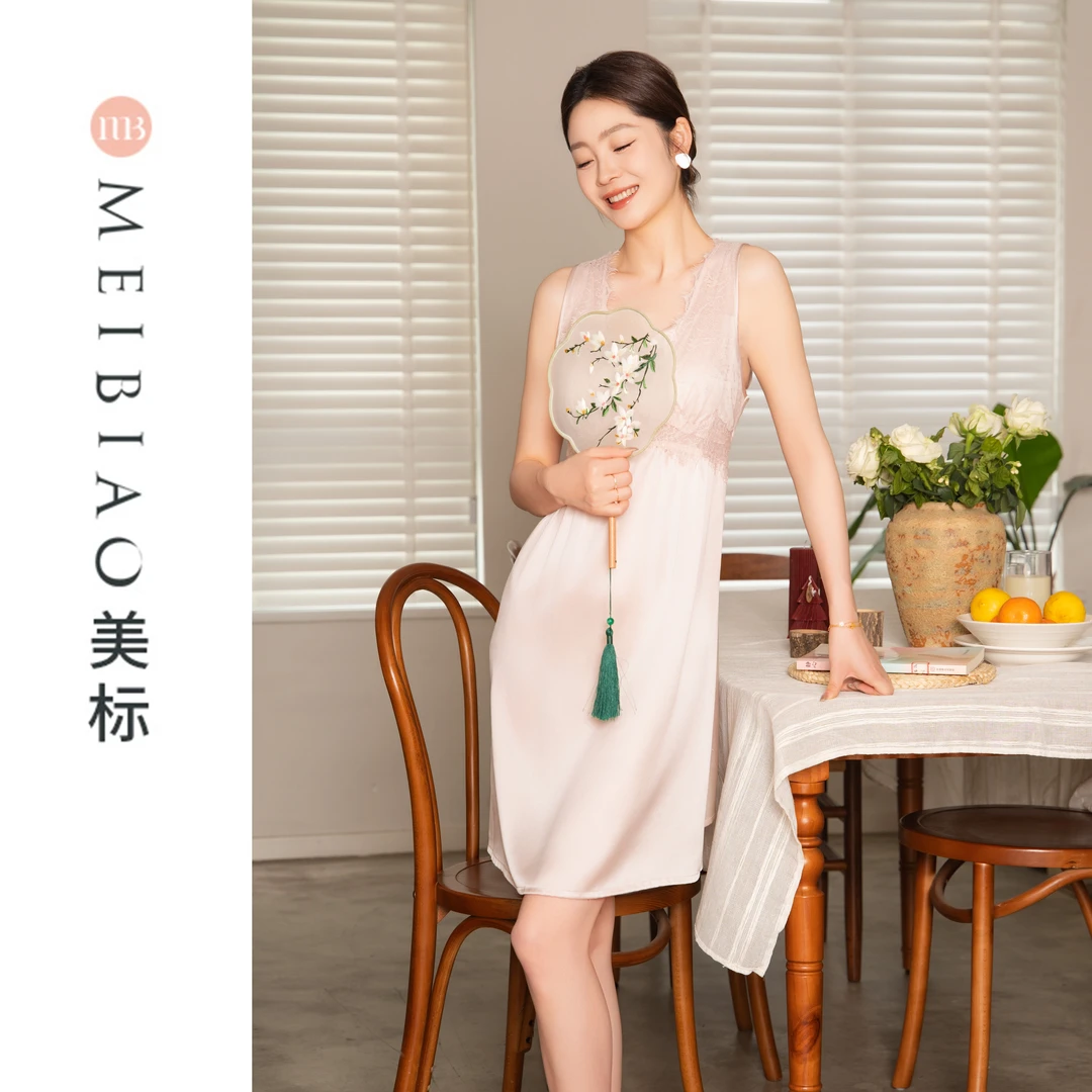 美标19姆米夏季100%桑蚕丝轻奢时尚带胸垫蕾丝女背心裙100200