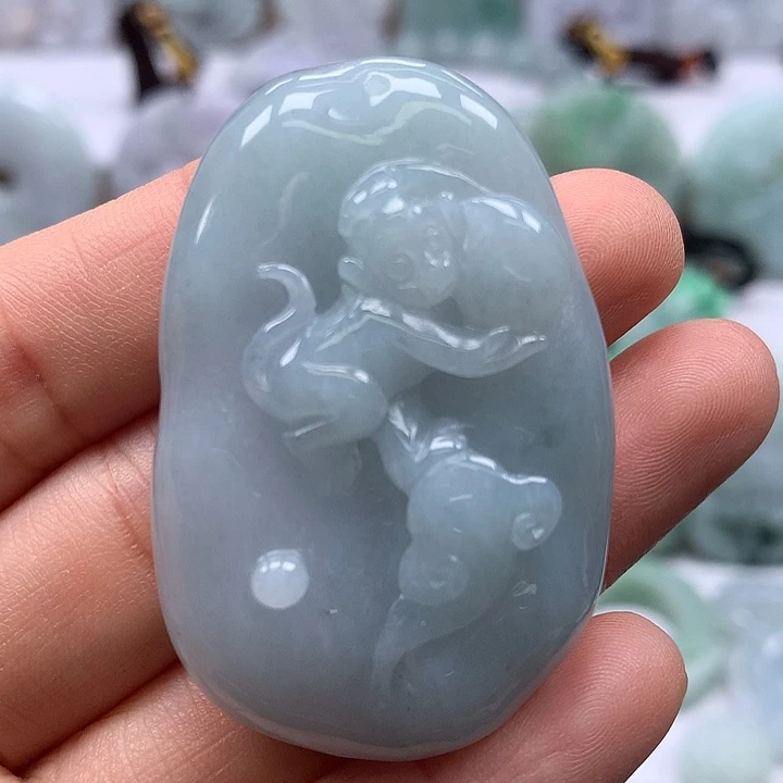翡翠未镶嵌颈饰灵猴献寿卡厚11+