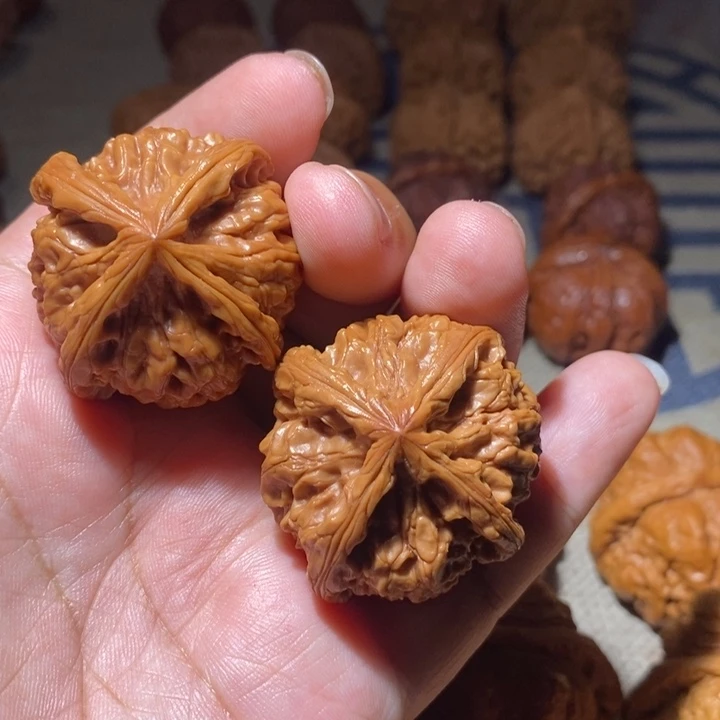 M***、文玩核桃把件核桃