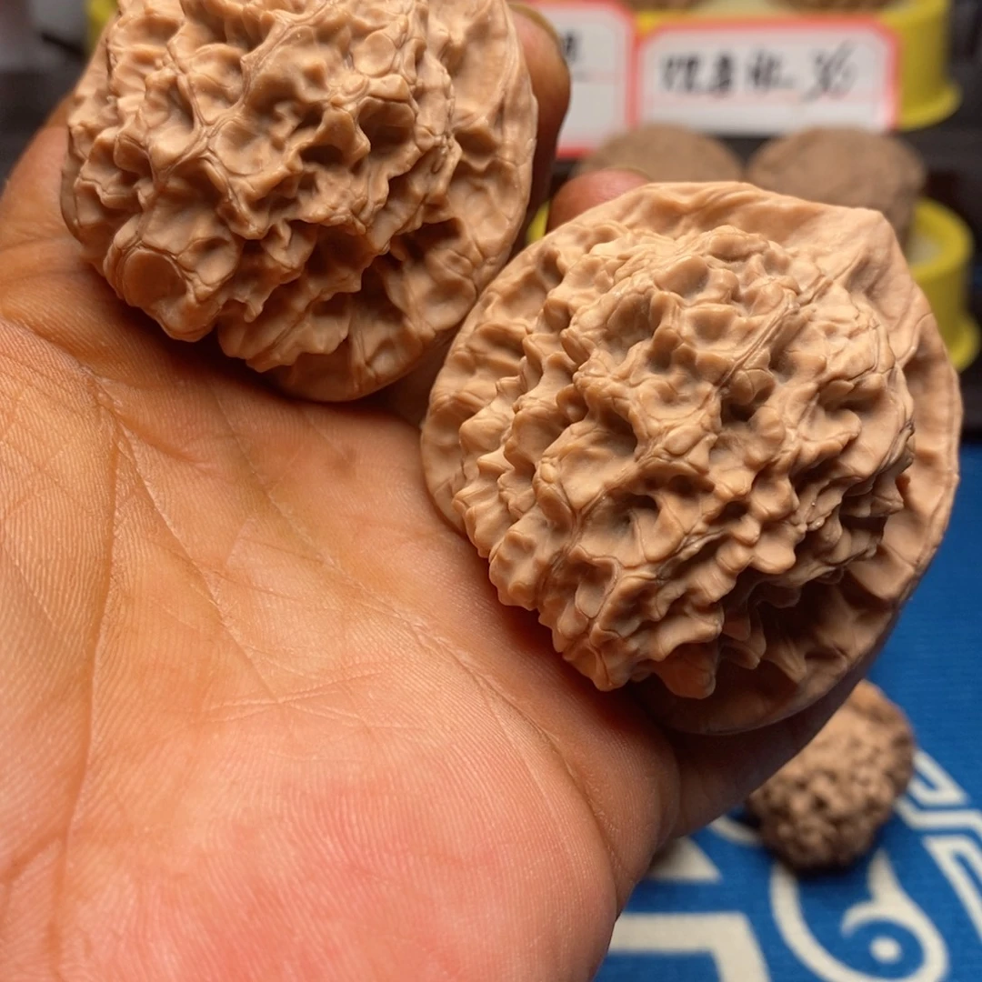 文玩核桃吊坠官帽50