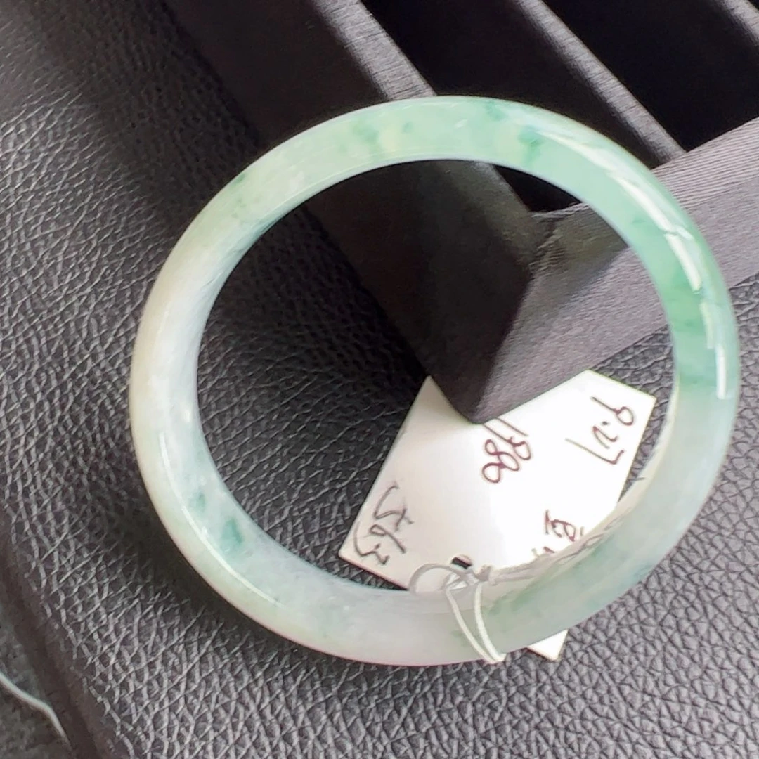 翡翠未镶嵌手镯57.5贵妃