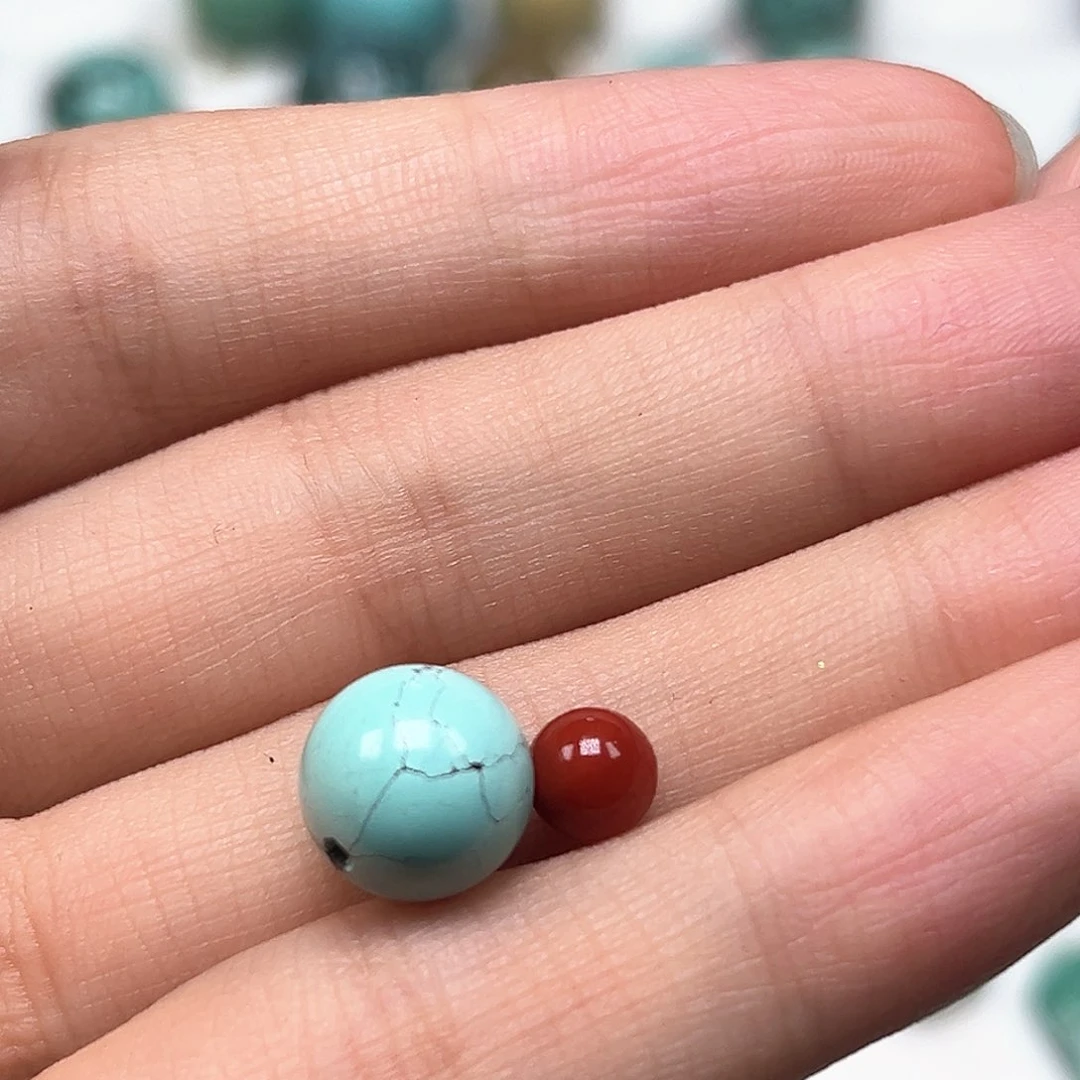 李***睿南红玛瑙未镶嵌珠宝奇石