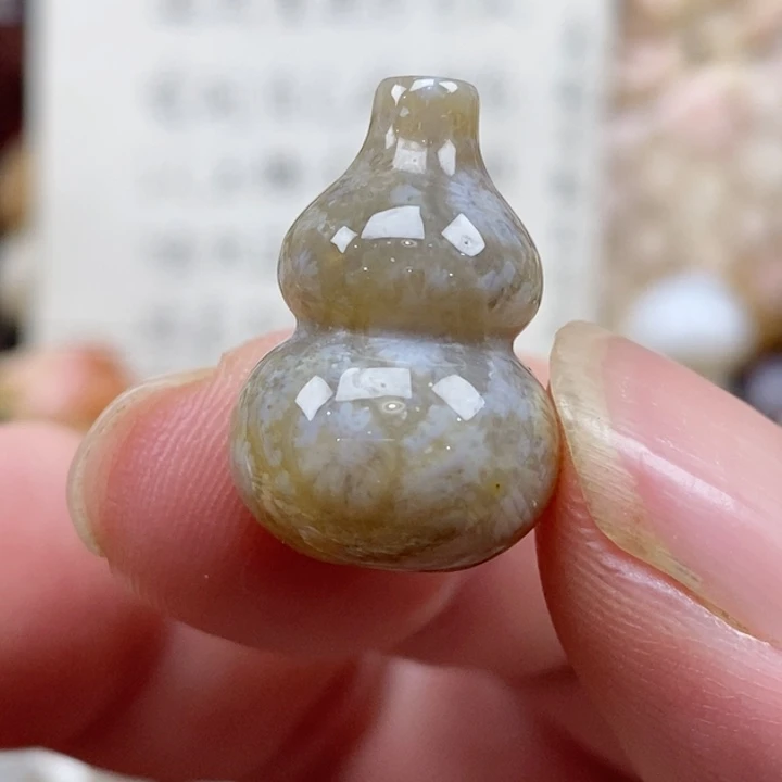 颈饰未镶嵌硅化珊瑚（珊瑚玉）没打孔 小