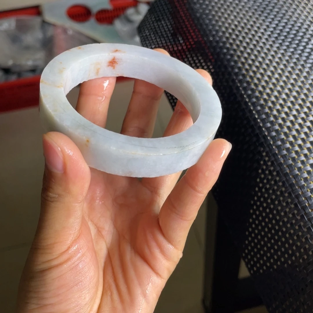 定制翡翠未镶嵌手镯