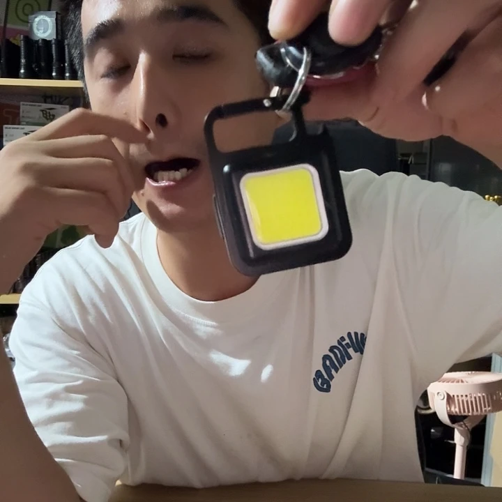 钥匙扣灯铝合金发一个