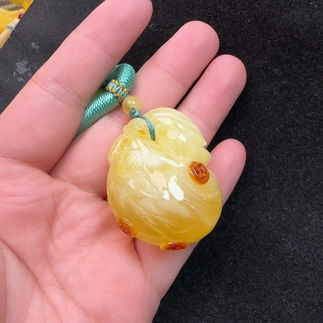 蜜蜡未镶嵌珠宝奇石