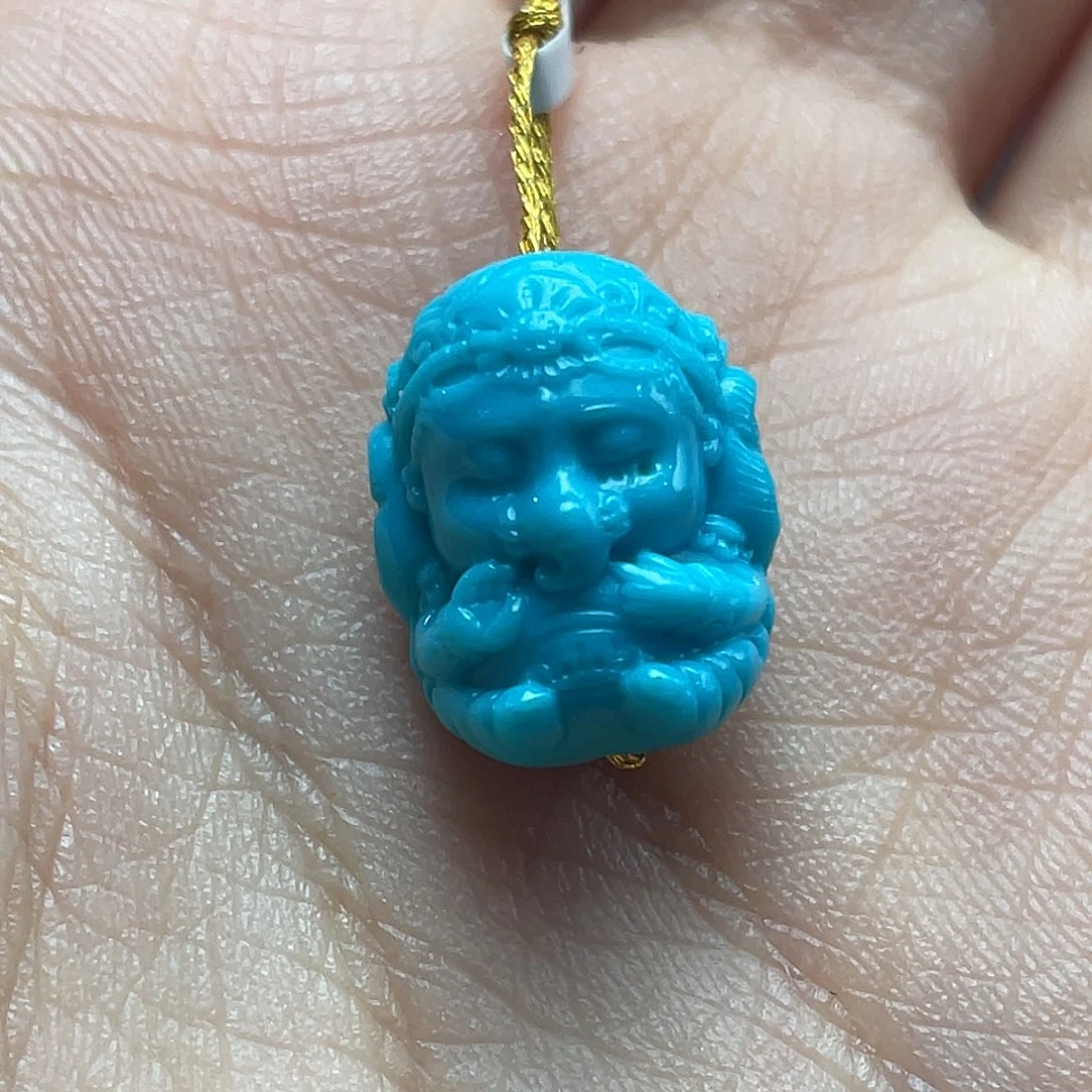 绿松石未镶嵌颈饰