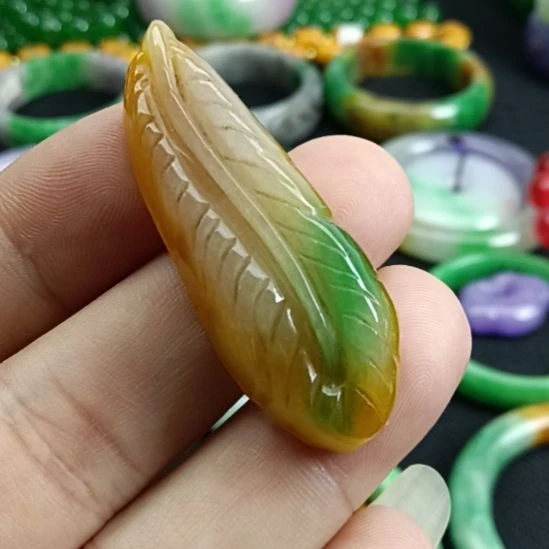 翡翠未镶嵌挂件翡翠