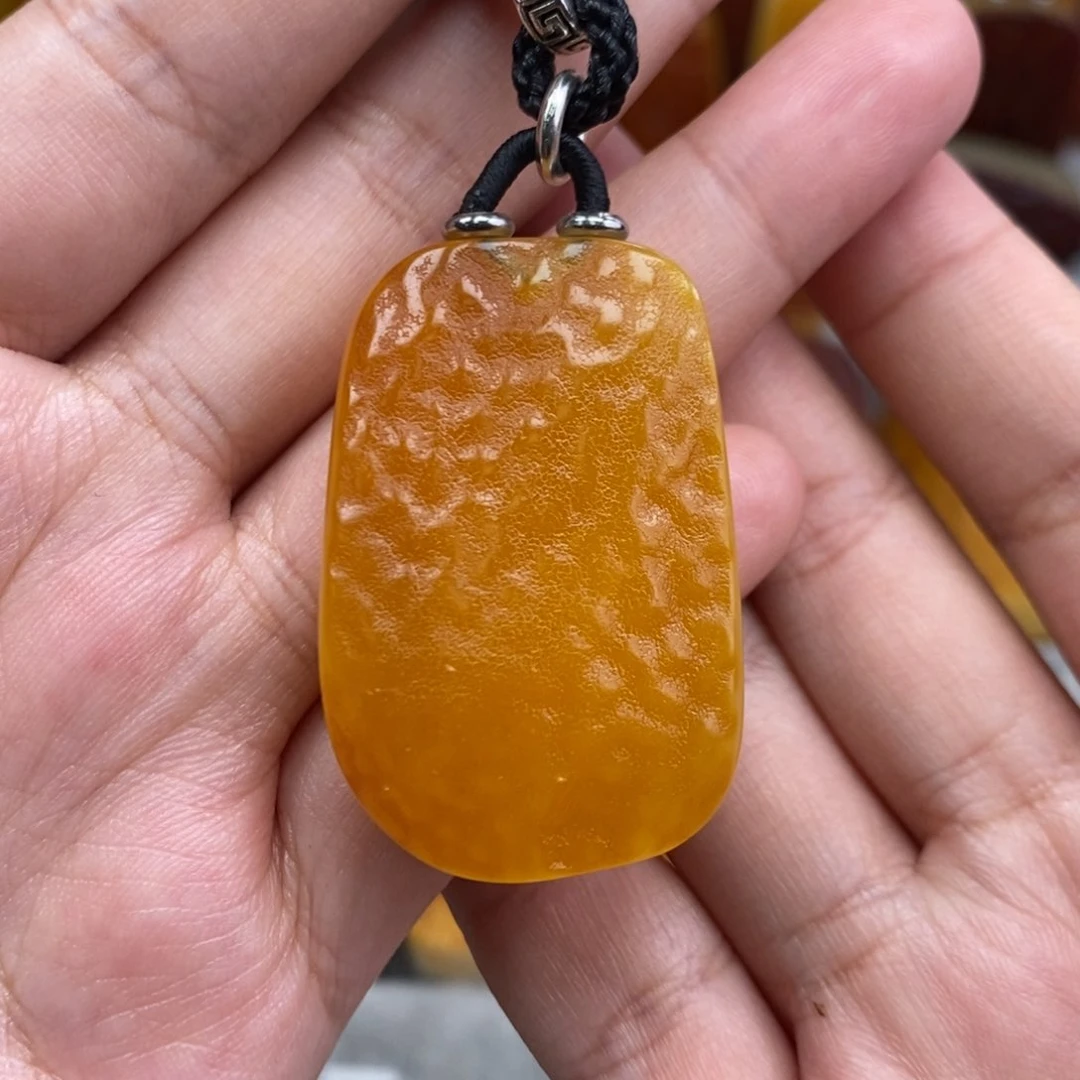 琥珀吊坠(赠链)未镶嵌
