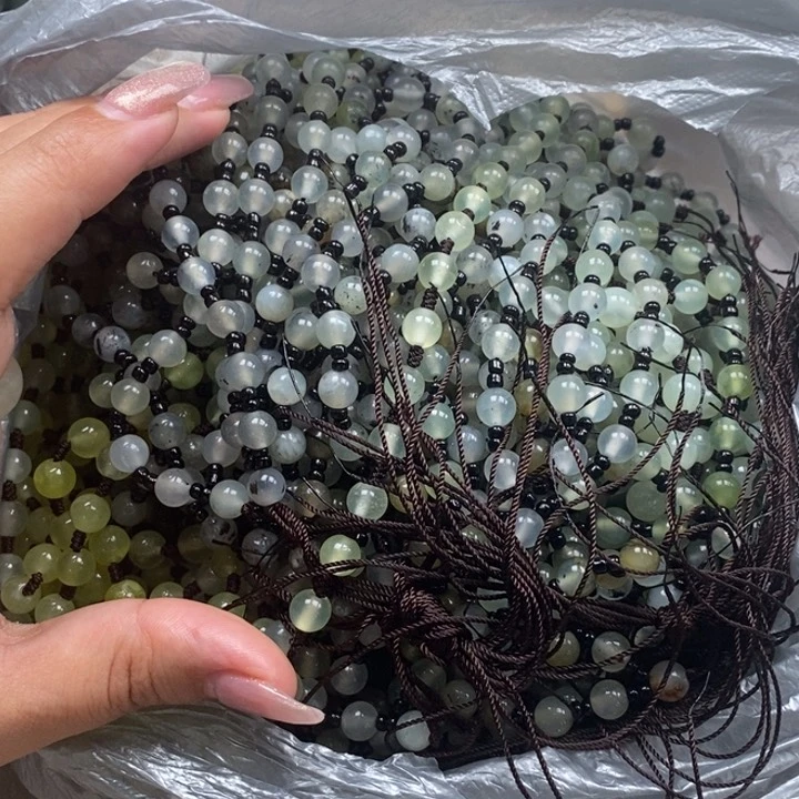 蛇纹石玉未镶嵌颈饰重***豆