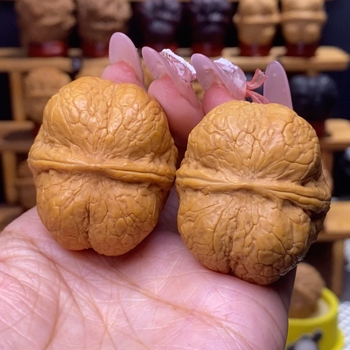 文玩核桃把件方尊24号42尺