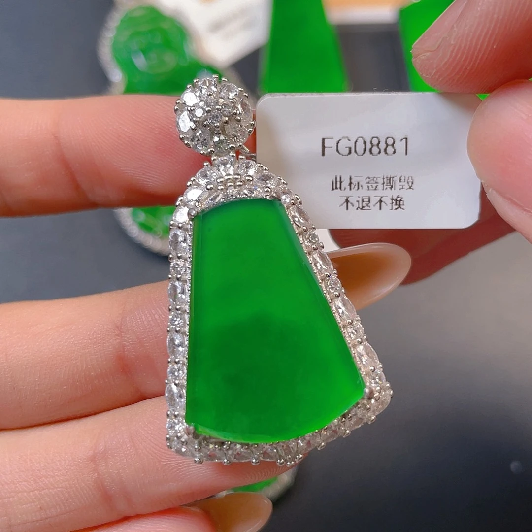 【闪购商品】颈饰银S925镶嵌翡翠翡翠