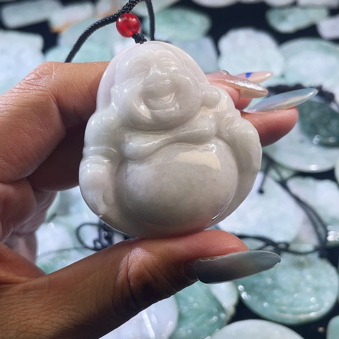 翡翠未镶嵌颈饰佛公