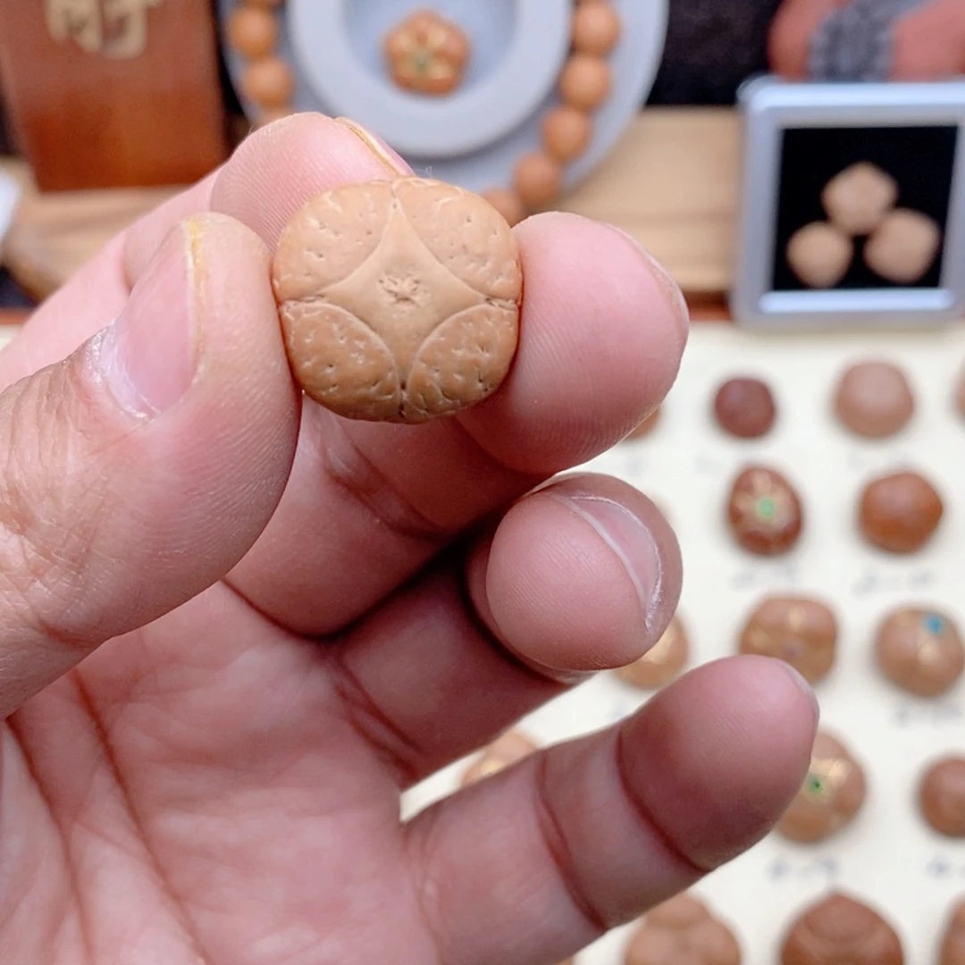 龙眼菩提吊坠强麒麟