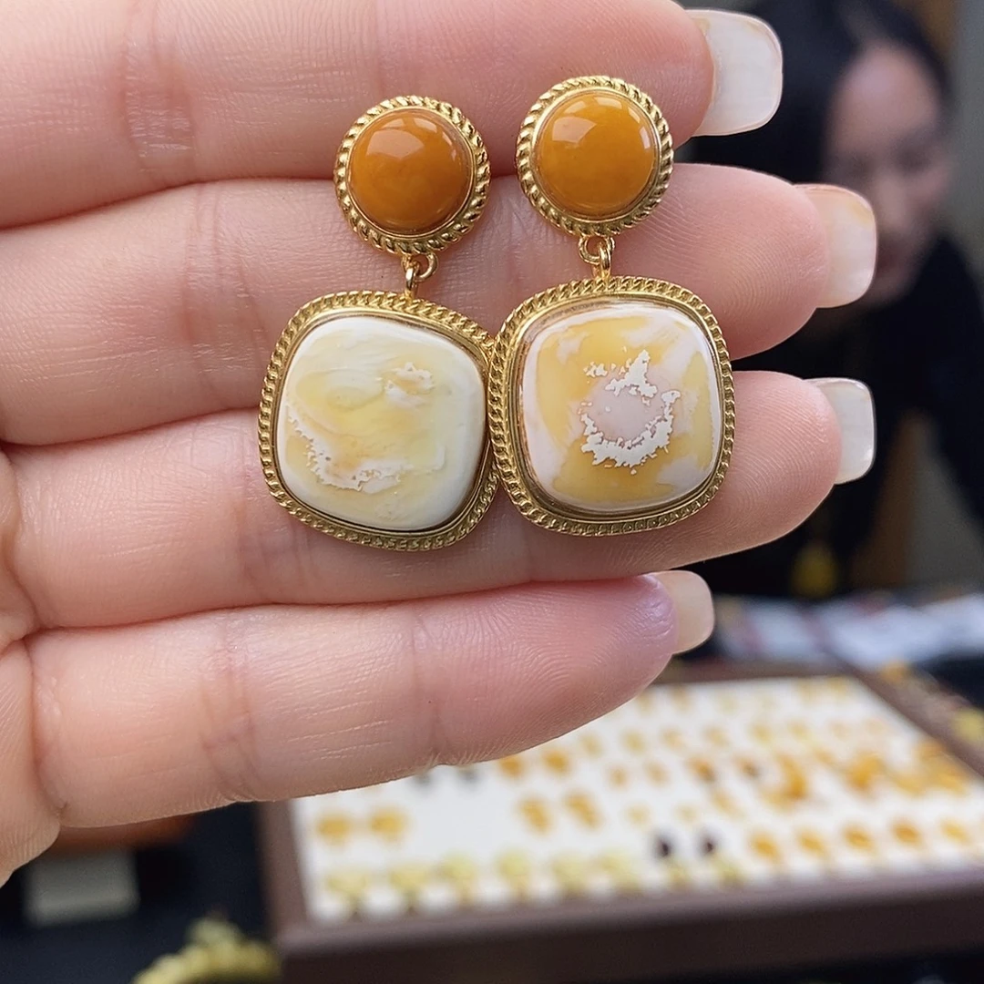 琥珀未镶嵌裸石成品