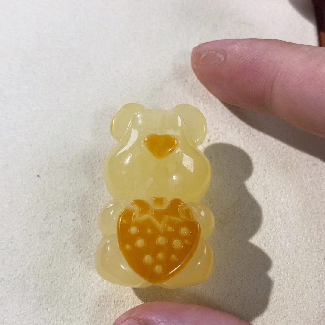 蜜蜡未镶嵌裸石小熊