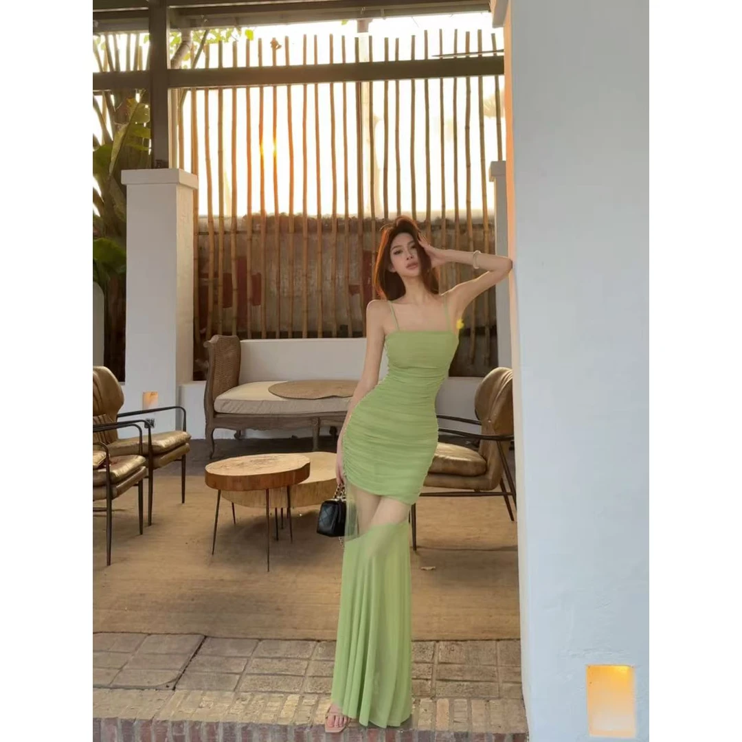 【梦幻花园】性感甜辣妹显白吊带收腰显瘦吊带连衣裙