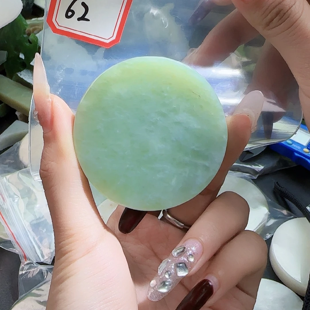 和田玉未镶嵌珠宝半成品