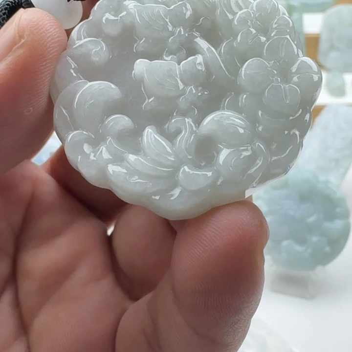 翡翠未镶嵌颈饰天然缅甸A货翡翠