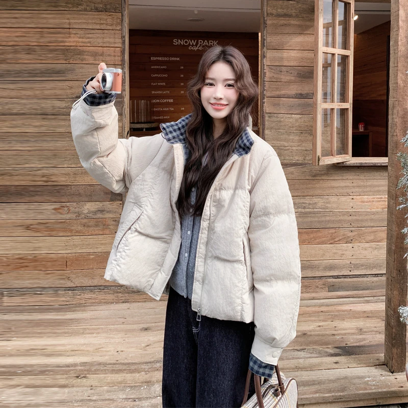 韩版休闲风立领羽绒服2025冬季新款小众设计感学院风白鸭绒面包服