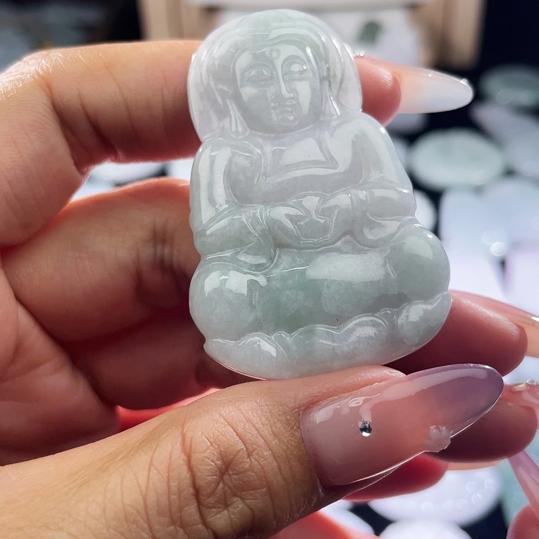 翡翠未镶嵌颈饰观音