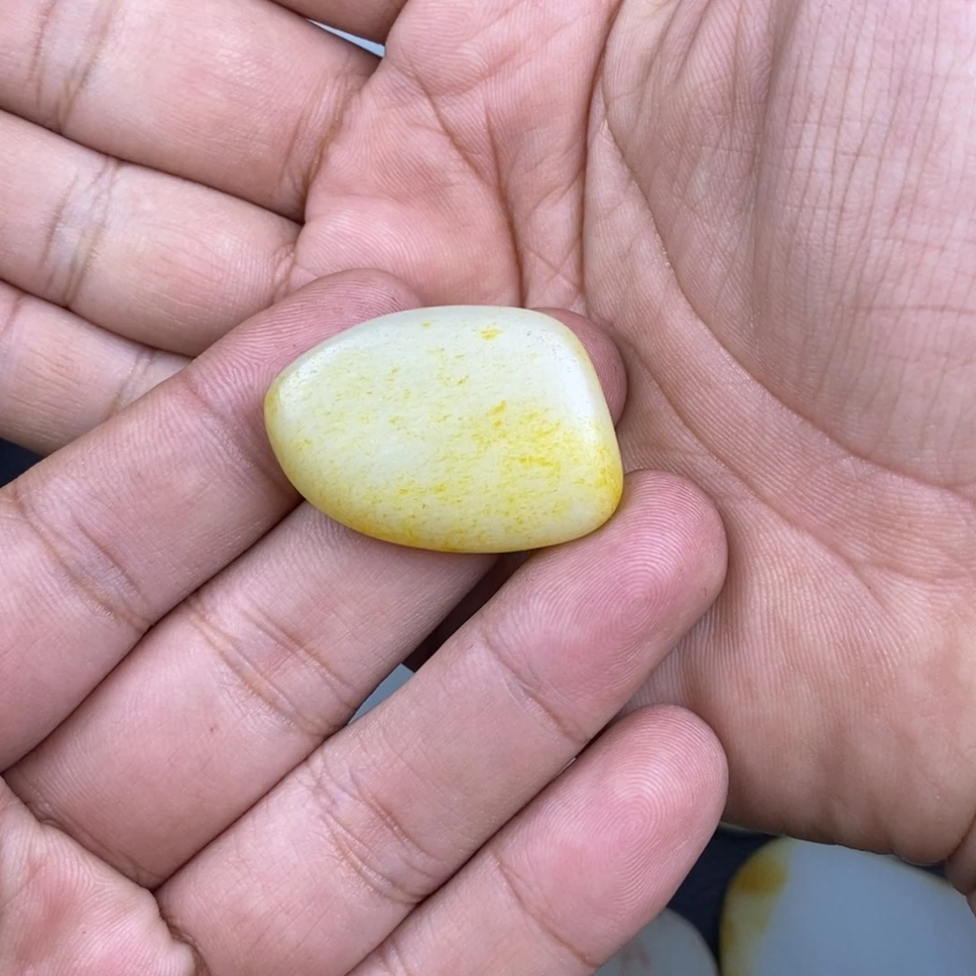 向***儿定制和田玉未镶嵌牌