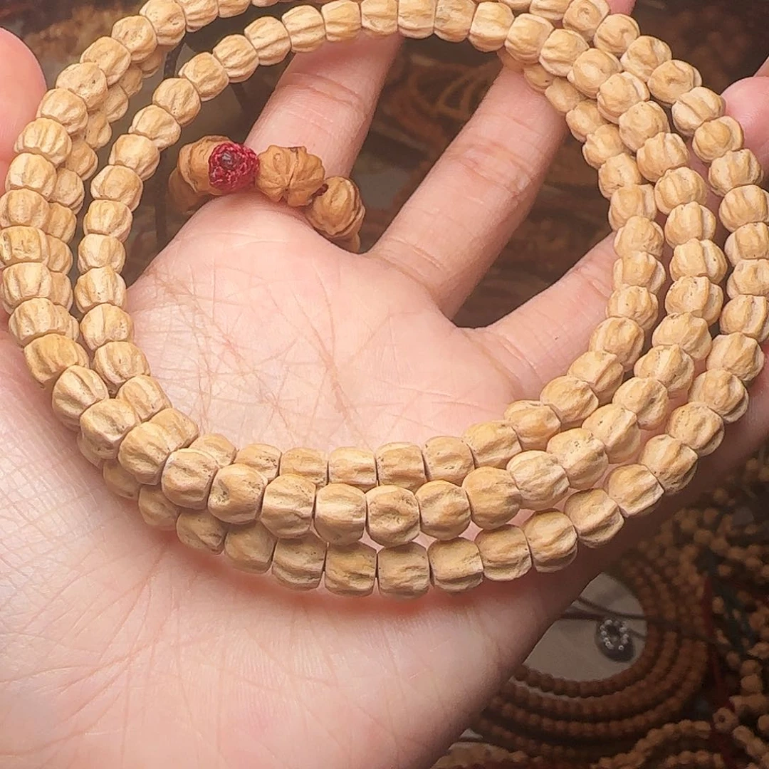 柏香籽/百香籽吊坠?