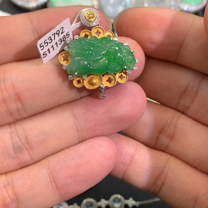 翡翠18K金镶嵌吊坠(不含链)