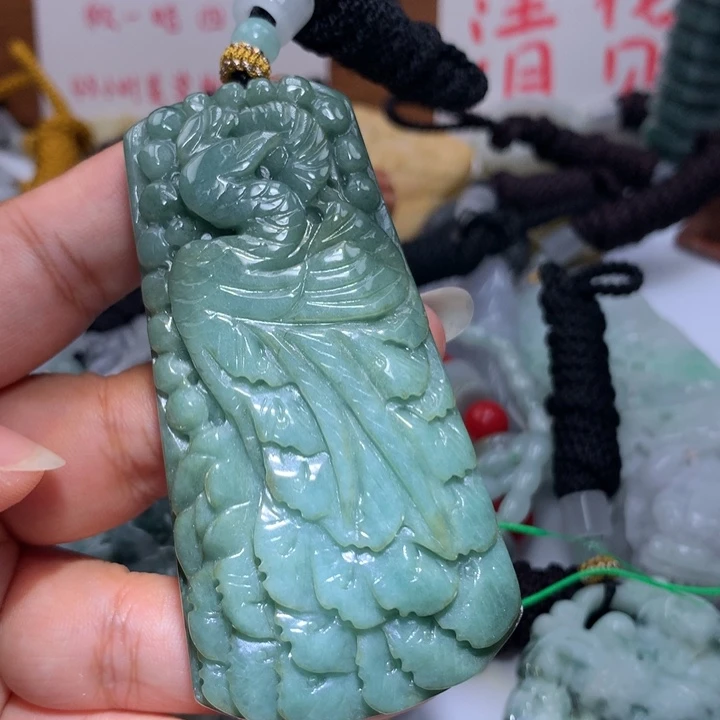 翡翠未镶嵌颈饰保真天然A货翡翠