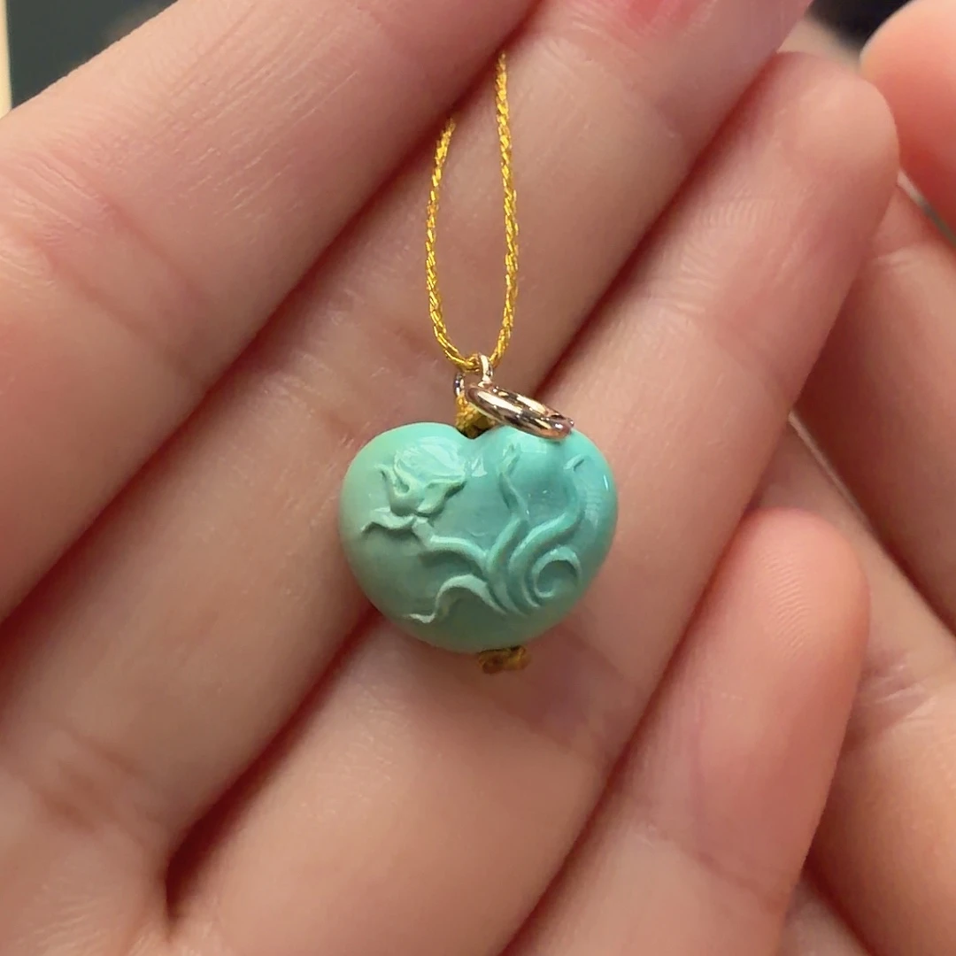 绿松石未镶嵌颈饰