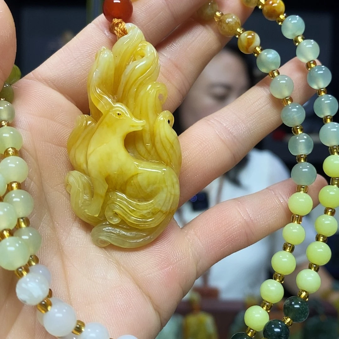 岫玉未镶嵌挂件吊坠