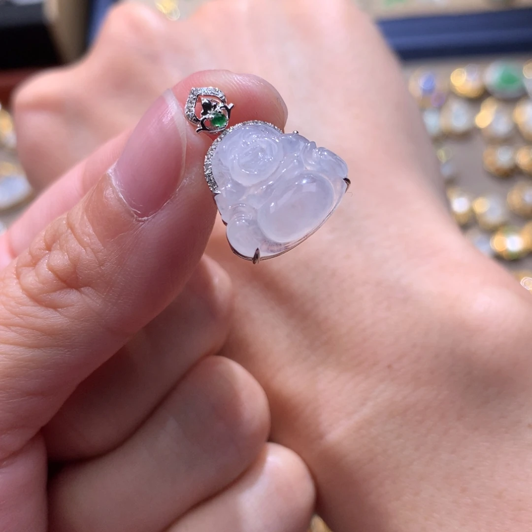 翡翠18K金镶嵌颈饰翡翠