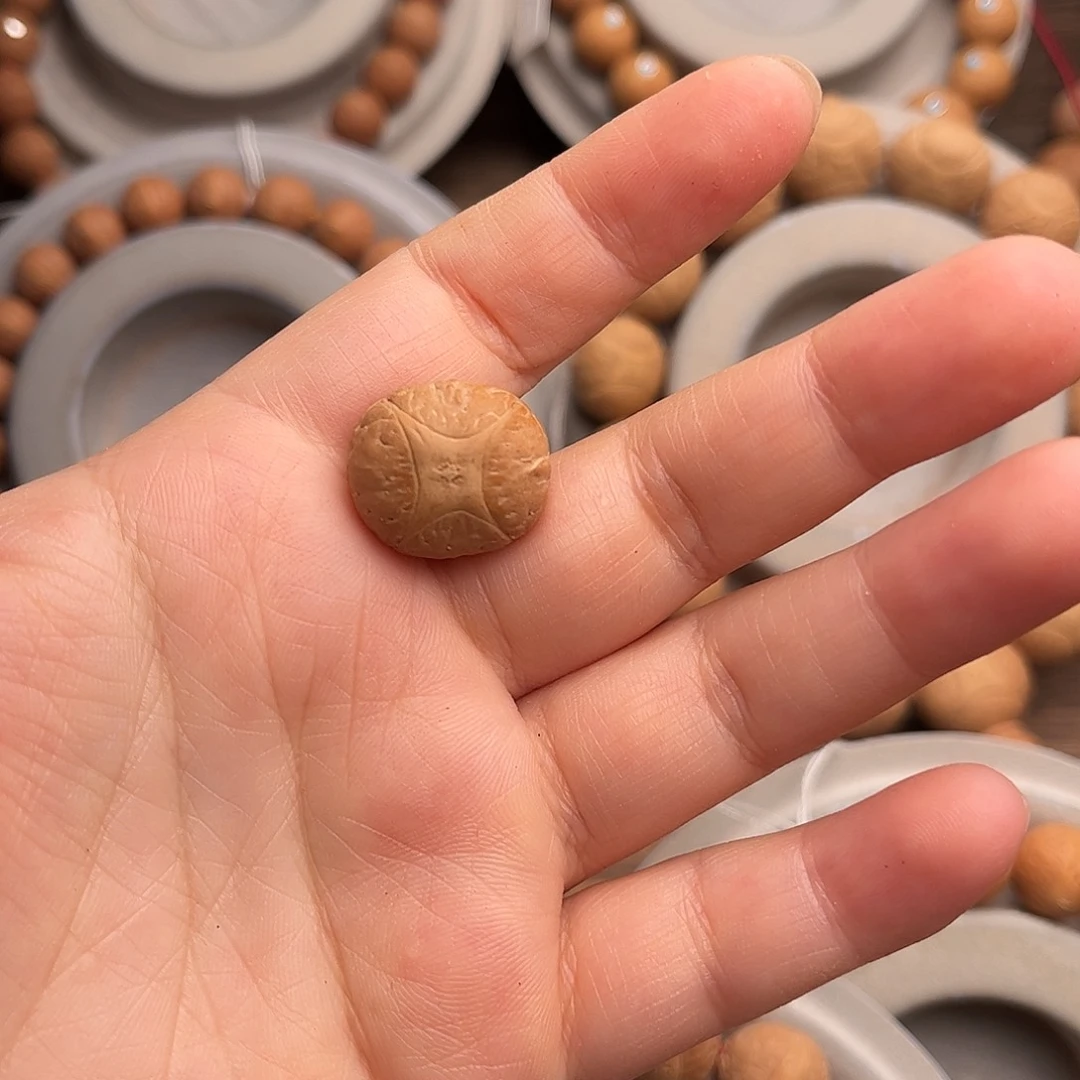 凤眼菩提手串金**月麒麟