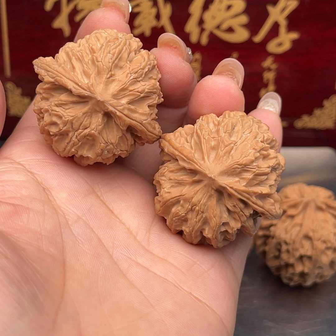 文玩核桃吊坠哈*哈苹果