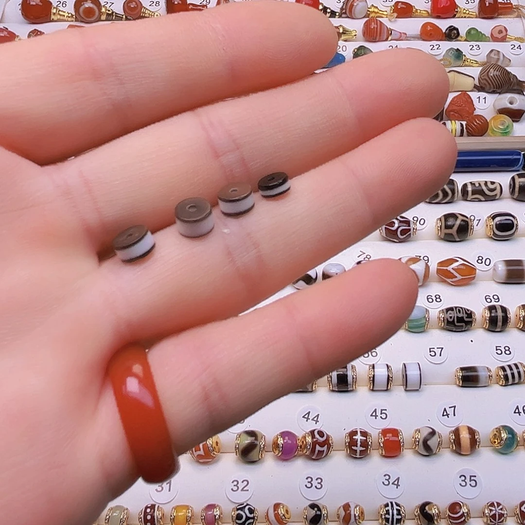 小***香玛瑙/玉髓未镶嵌颈饰