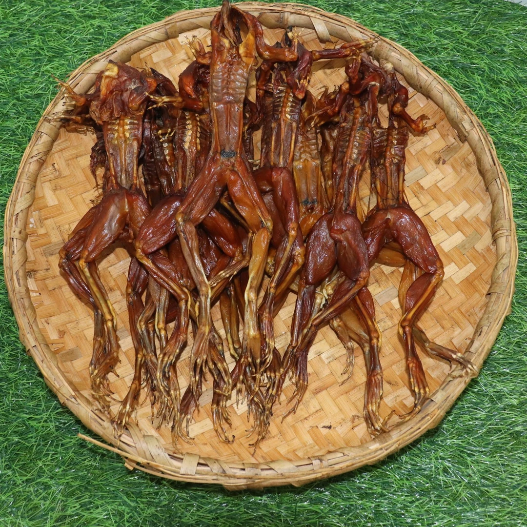 湖南特产米糠烟熏腊牛蛙