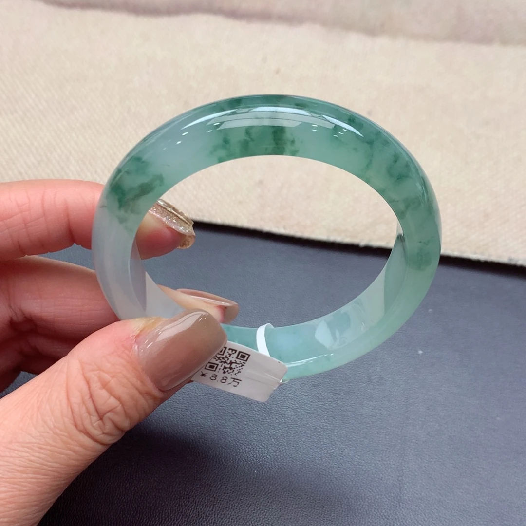 翡翠手镯未镶嵌缅甸翡翠手镯