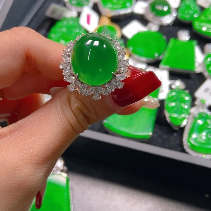 翡翠吊坠(不含链)未镶嵌