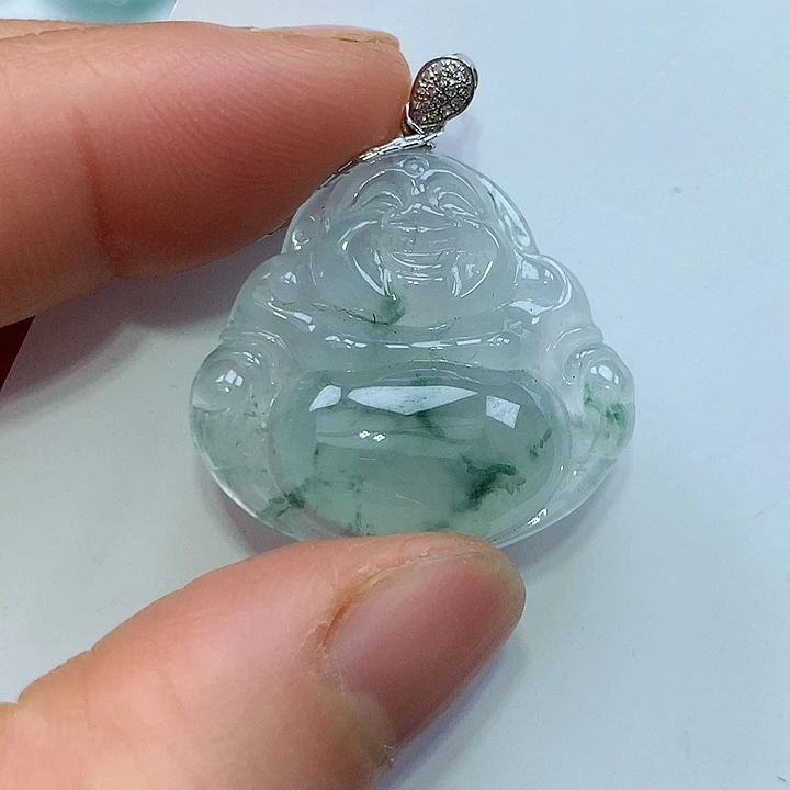 翡翠18K金镶嵌颈饰佛