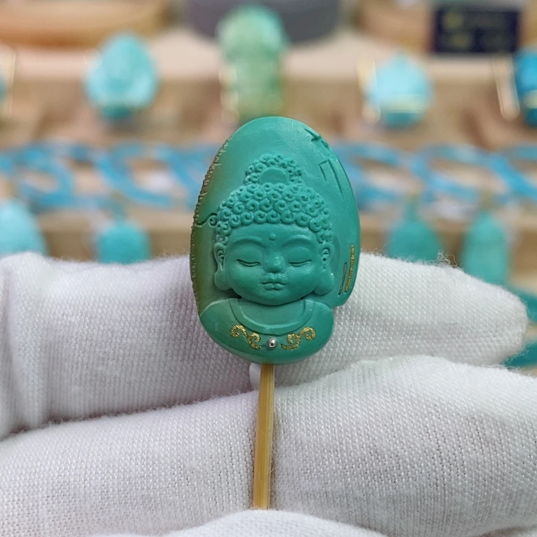 绿松石未镶嵌珠宝奇石