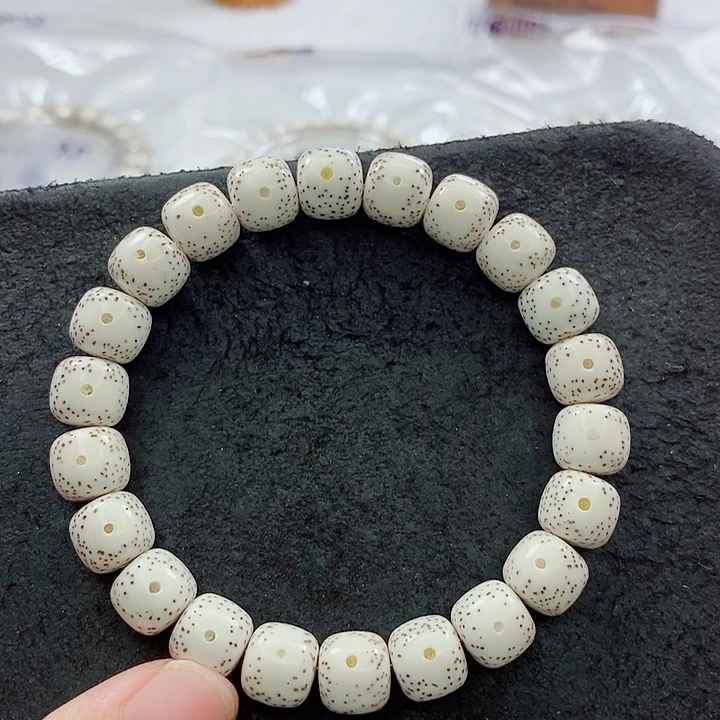 江***8星月菩提吊坠10的尺寸