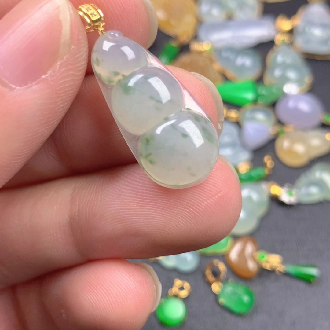 【闪购商品】颈饰18K金镶嵌翡翠翡翠