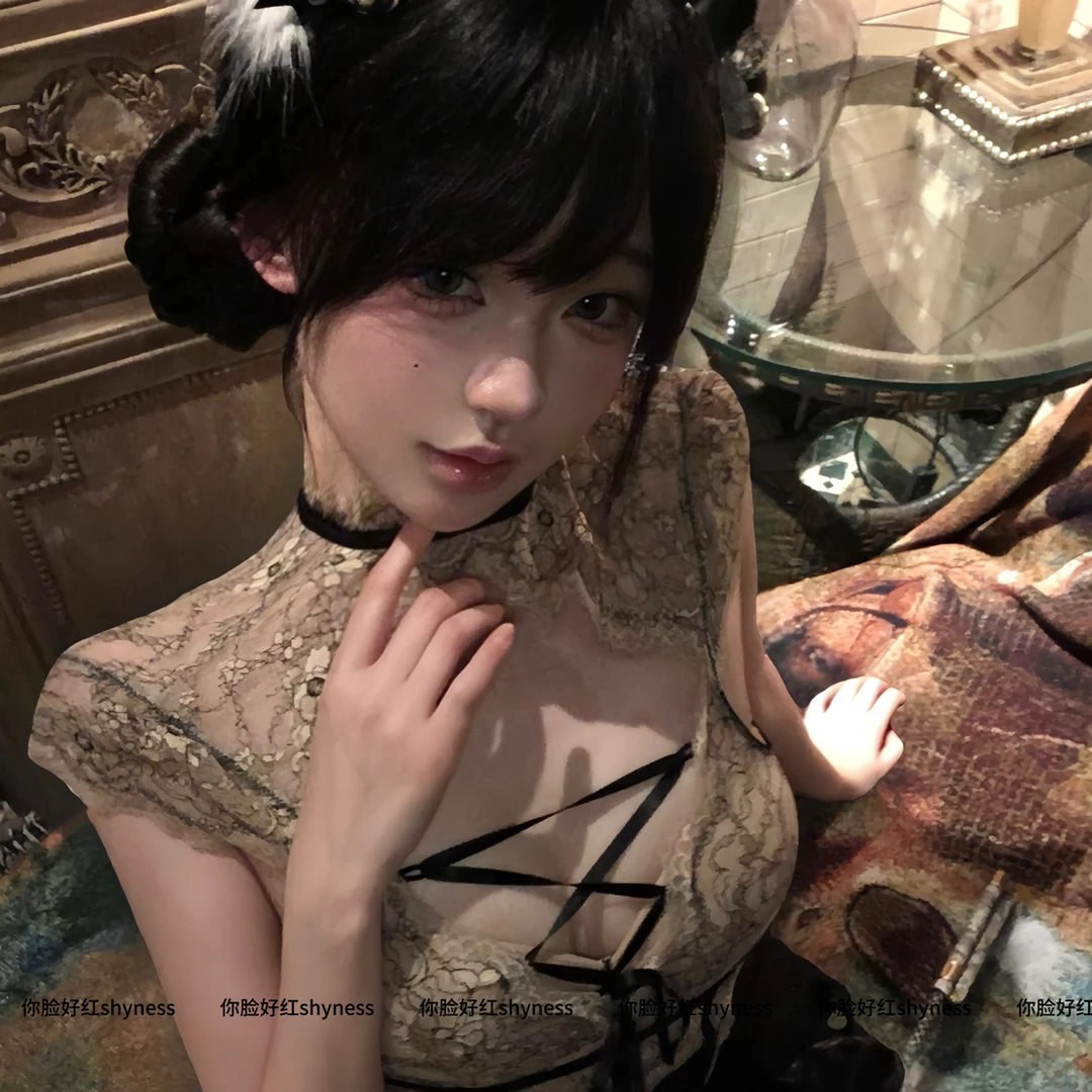 你脸好红shyness-暗夜古堡-品质蕾丝性感绑带直角肩内衣连体衣