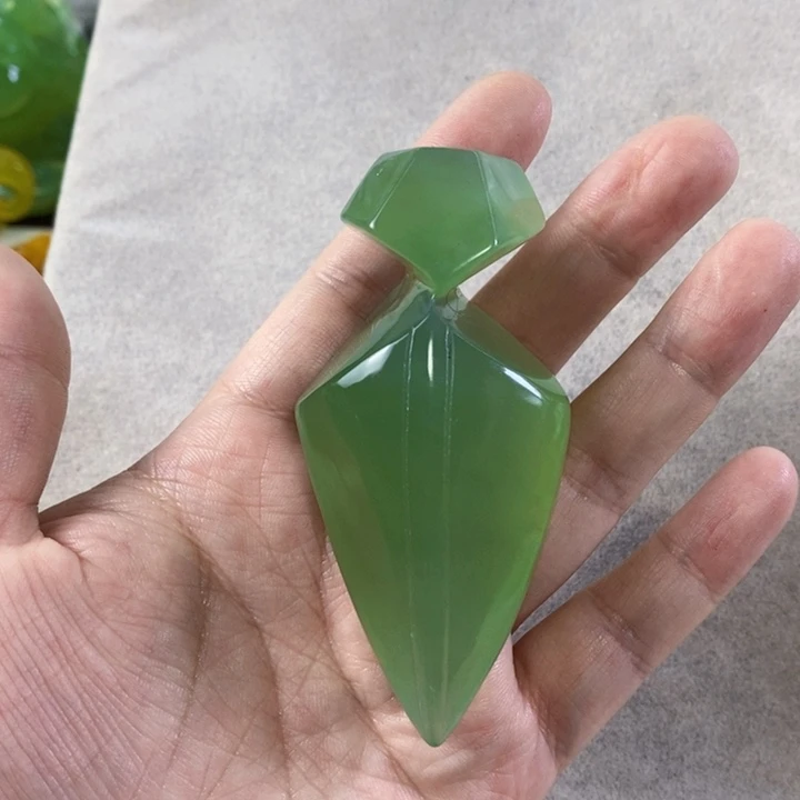 未镶嵌岫玉手把件