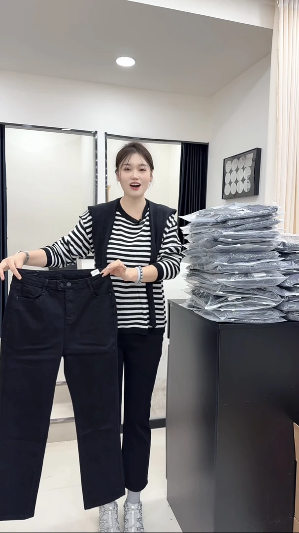 七月女装 春夏爆款冰丝烟管牛仔裤