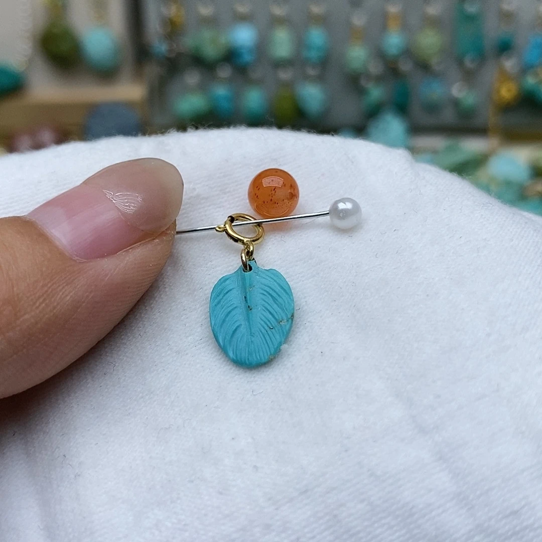 南红玛瑙配饰未镶嵌