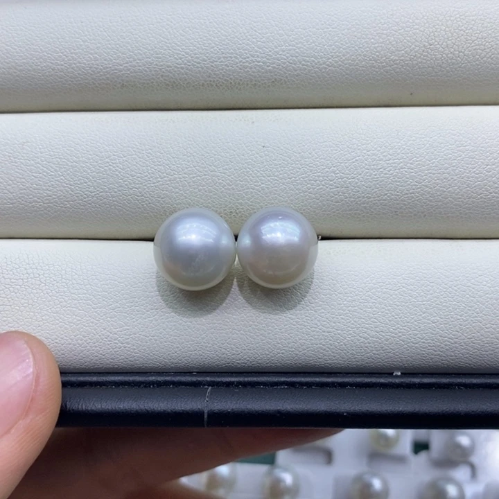 未镶嵌海水珍珠耳饰M****君